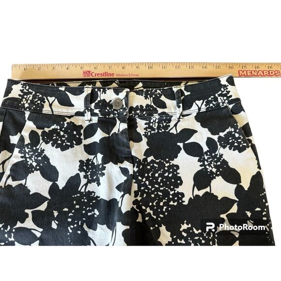 The Limited Women’s Size 6 Black White Floral Shorts Cotton Poly Spandex READ - Picture 4 of 7